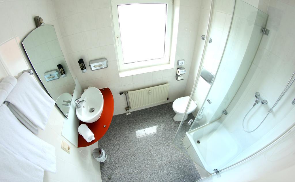 Centro Hotel Alzey อัลไซย์ ภายนอก รูปภาพ