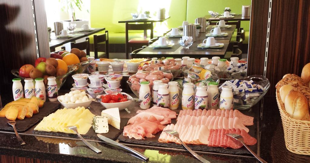 Centro Hotel Alzey อัลไซย์ ภายนอก รูปภาพ